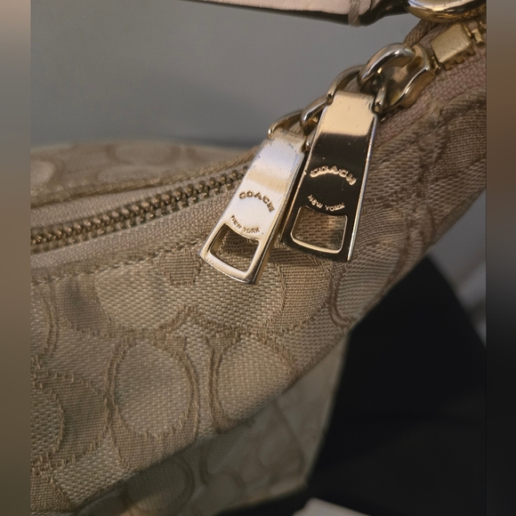 Coach F58284 Outline Signature East West Celeste Hobo Bag PurseSignature jacqua - Picture 6 of 11